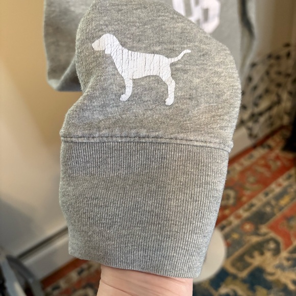 Victoria's Secret “PINK 1986” Gray Hoodie Sweater circa 2007 - Picture 3 of 9